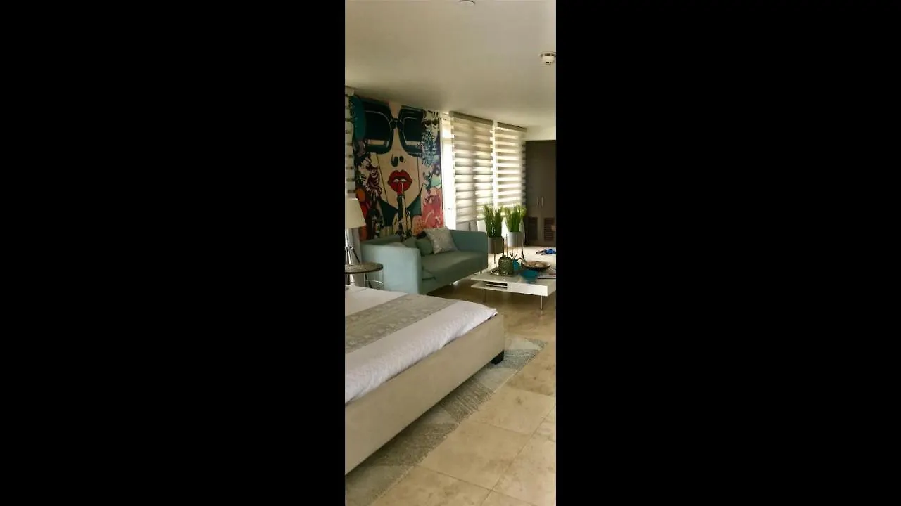 Modern Loft ,Eagle Beach ,Oasis Condo Palm Beach