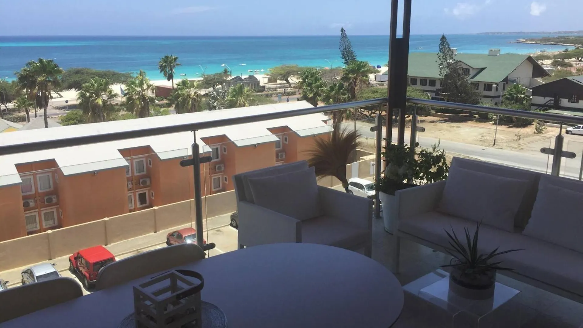 Modern Loft ,Eagle Beach ,Oasis Condo Palm Beach