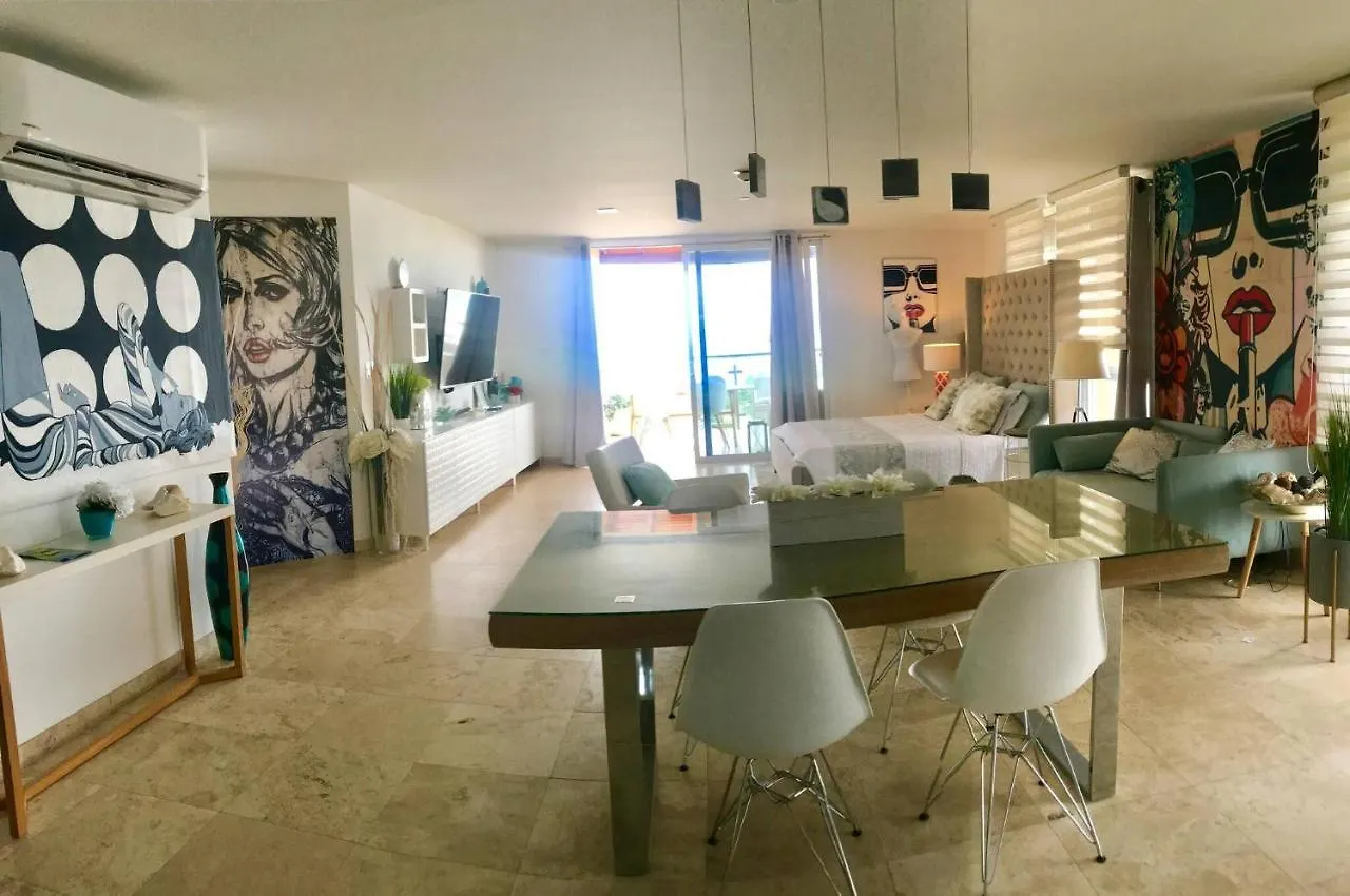 Modern Loft ,Eagle Beach ,Oasis Condo Palm Beach Prázdninový dům