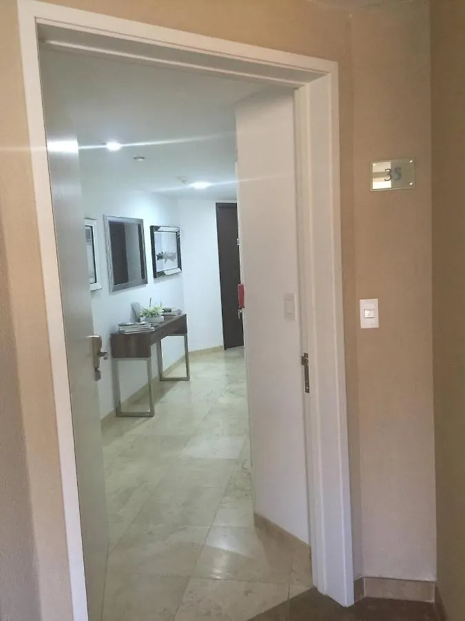 Modern Loft ,Eagle Beach ,Oasis Condo Palm Beach Prázdninový dům